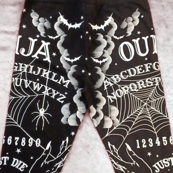 DOLLSKILL TRICKZ N TREATZ CALLING ALL SPIRITS OUIJA LEGGINGS XXL BLACK/WHITE - Picture 7 of 13